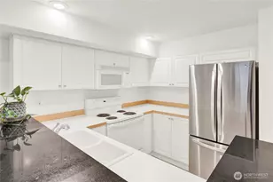 3318 30th Ave SW, Seattle, WA 98126 - Photo 15