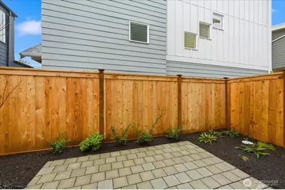 7320 11th Avenue NE, Seattle, WA 98115 - Photo 5