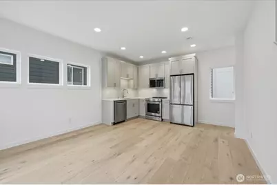 7320 11th Avenue NE, Seattle, WA 98115 - Photo 11