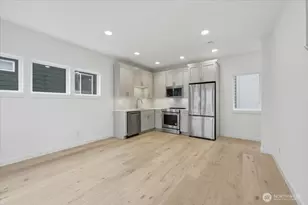 7320 11th Ave NE, Seattle, WA 98115 - Photo 11