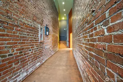 615 E Pike Street #402, Seattle, WA 98122 - Photo 23