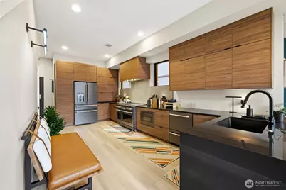 615 E Pike Street #402, Seattle, WA 98122 - Photo 5