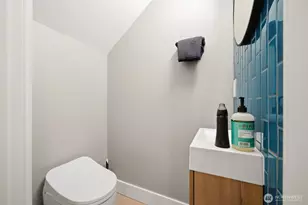 615 E Pike St, Seattle, WA 98122 - Photo 23