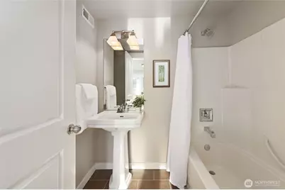 5801 55th Avenue NE #A, Seattle, WA 98105 - Photo 9