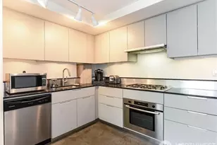 501 Roy St, Seattle, WA 98109 - Photo 13