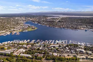 559 McGraw St, Seattle, WA 98109 - Photo 35