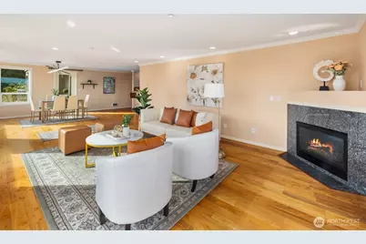 559 McGraw Street #402, Seattle, WA 98109 - Photo 7