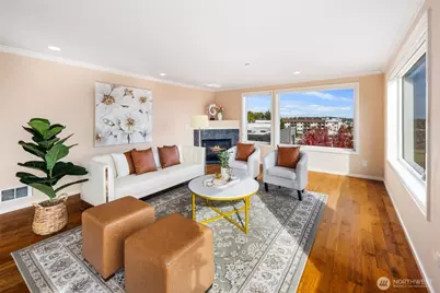 559 McGraw Street #402, Seattle, WA 98109 - Photo 5