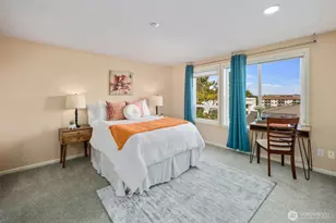 559 McGraw St, Seattle, WA 98109 - Photo 25