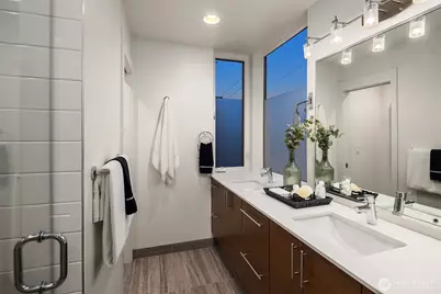 1002 5th Avenue N, Seattle, WA 98109 - Photo 27