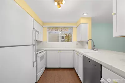 206 Mountain Park Boulevard SW #D101, Issaquah, WA 98027 - Photo 11