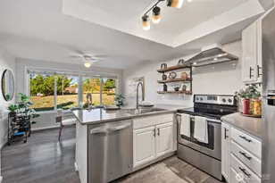 11104 NE 68th St, Kirkland, WA 98033 - Photo 13