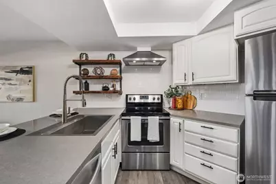 11104 NE 68th Street #A103, Kirkland, WA 98033 - Photo 15