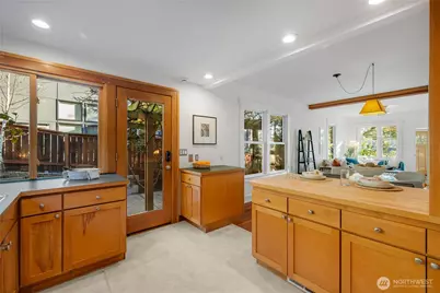 406 N Bowdoin Place, Seattle, WA 98103 - Photo 11