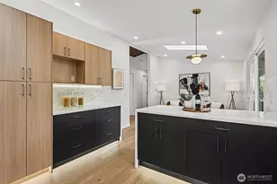 6560 W Mercer Way, Mercer Island, WA 98040 - Photo 5