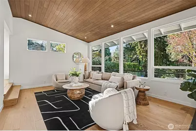 6560 W Mercer Way, Mercer Island, WA 98040 - Photo 3