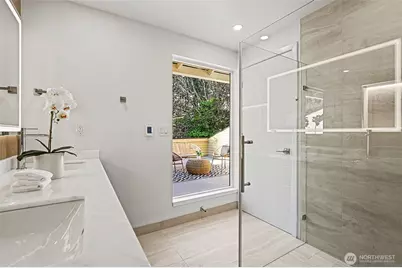 6560 W Mercer Way, Mercer Island, WA 98040 - Photo 15