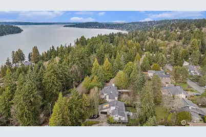 6560 W Mercer Way, Mercer Island, WA 98040 - Photo 33
