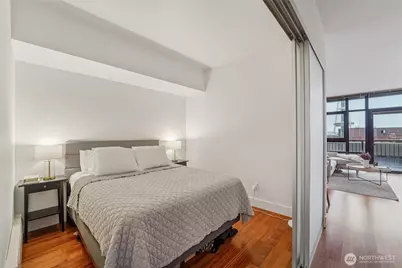 2911 2nd Avenue #818, Seattle, WA 98121 - Photo 11