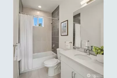 18526 Wallingford Avenue N #B, Shoreline, WA 98133 - Photo 15