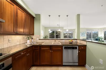 2551 Thorndyke Avenue W #102, Seattle, WA 98199 - Photo 3