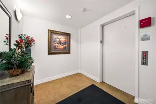 2551 Thorndyke Ave W, Seattle, WA 98199 - Photo 27