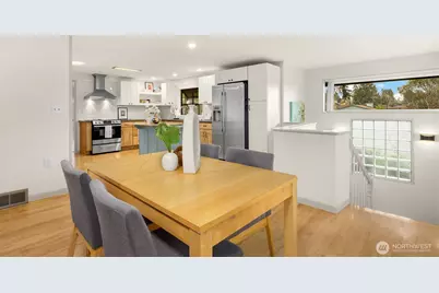 8450 24th Avenue SW, Seattle, WA 98106 - Photo 5