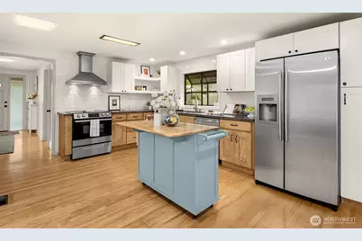 8450 24th Avenue SW, Seattle, WA 98106 - Photo 7