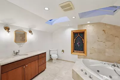 3411 22nd Avenue W, Seattle, WA 98199 - Photo 21