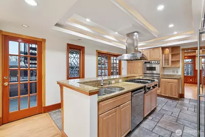 3411 22nd Avenue W, Seattle, WA 98199 - Photo 11