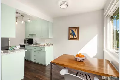 8701 35th Avenue NE #9, Seattle, WA 98115 - Photo 3
