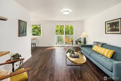 8701 35th Avenue NE #9, Seattle, WA 98115 - Photo 9