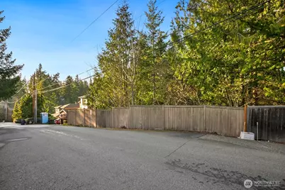 23012 SE Lake Wilderness Drive S, Maple Valley, WA 98038 - Photo 17