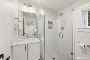 2809 NW 71st St, Seattle, WA 98117 - Photo 39