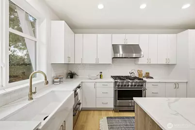 2809 NW 71st Street, Seattle, WA 98117 - Photo 9