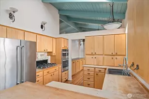 9506 Valhalla Way, Bothell, WA 98011 - Photo 15