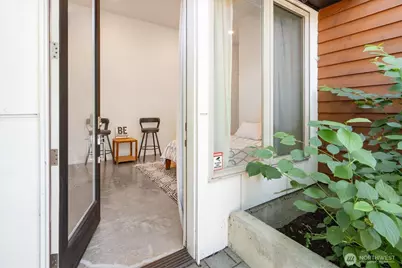 551 28th Avenue, Seattle, WA 98122 - Photo 1