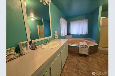 42 W Wildwood Lane, Brinnon, WA 98320 - Photo 23