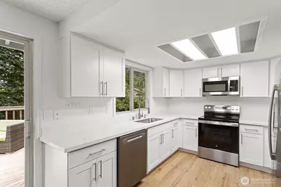 2858 241st Avenue SE, Sammamish, WA 98075 - Photo 7