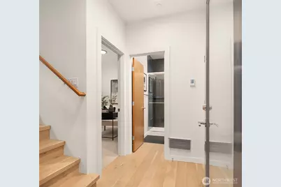 2617 3rd Avenue W, Seattle, WA 98119 - Photo 3