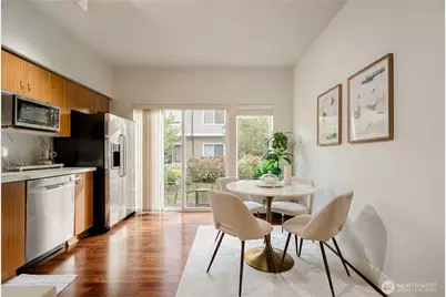 18258 NE 96th Way #103, Redmond, WA 98052 - Photo 9