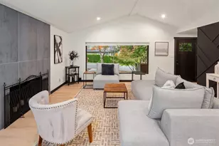 10045 NE 15th St, Bellevue, WA 98004 - Photo 3