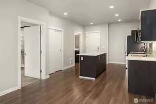 1085 103rd Ave NE, Bellevue, WA 98004 - Photo 9