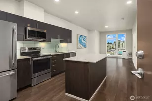 1085 103rd Ave NE, Bellevue, WA 98004 - Photo 3