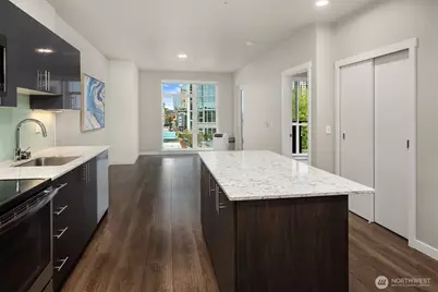 1085 103rd Avenue NE #519, Bellevue, WA 98004 - Photo 5