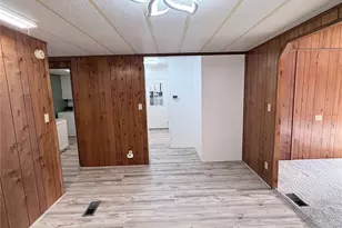 9314 Canyon Rd E, Puyallup, WA 98371 - Photo 15