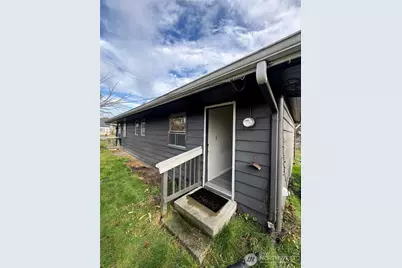 10908 10910 Valley Avenue E, Puyallup, WA 98372 - Photo 25