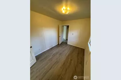 10908 10910 Valley Avenue E, Puyallup, WA 98372 - Photo 17