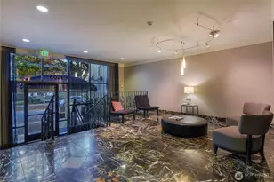 1105 Spring St, Seattle, WA 98104 - Photo 5