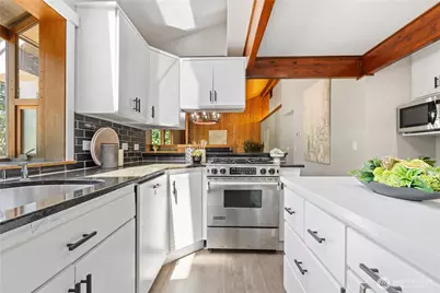 2205 135th Pl SE, Bellevue, WA 98005 - Photo 7